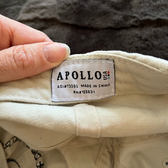 Le Monde De La Pagerie Cream Cap - Picture 3 of 5